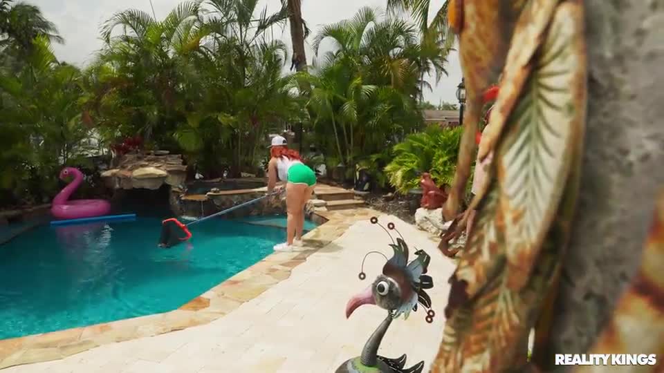 Look At Her Now Realitykings Nia Bleu Jmac Hot Pool Cleaner Gets Dirty - ASMR Porn Video & Massage XXX | Fullthot