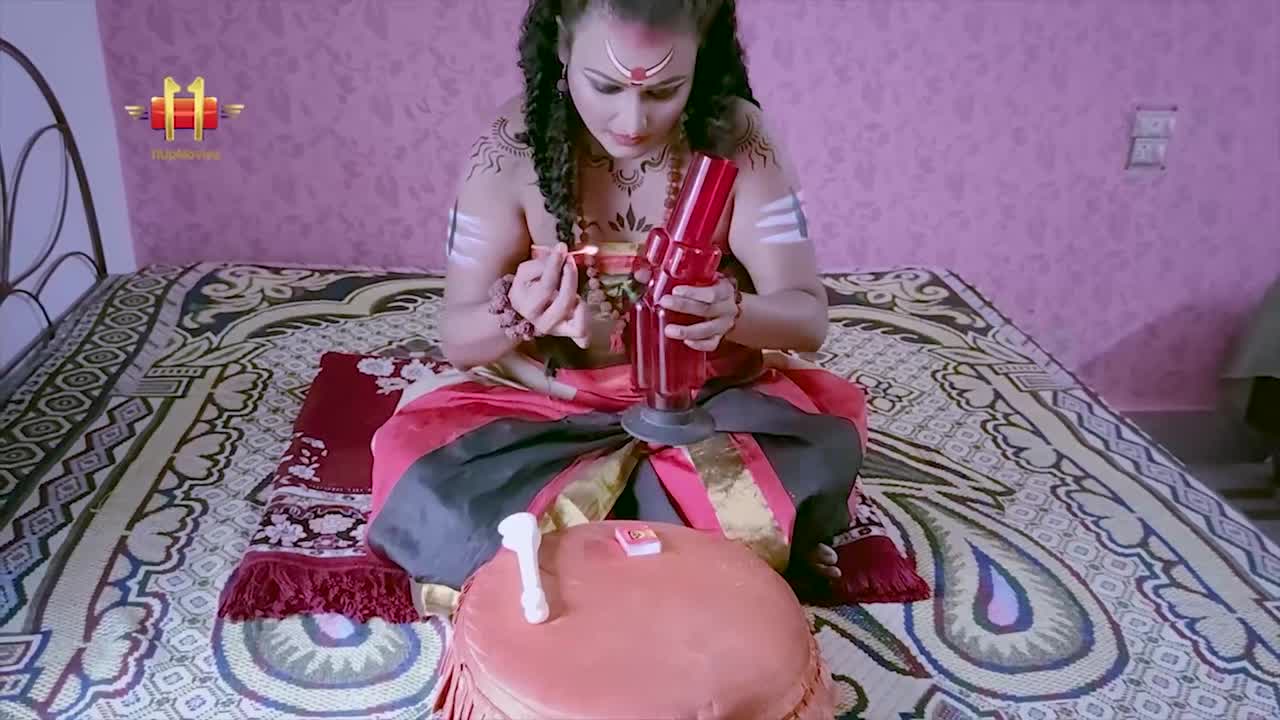 The tantric homosexual satisfies the devotees sexual needs by giving his disciple Desi Hindi Video - ASMR Porn Video & Massage XXX | Fullthot