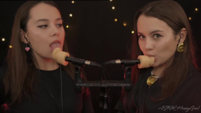 ASMR HoneyGirl - Double licking the silicone ears on the microphone Saramonic
