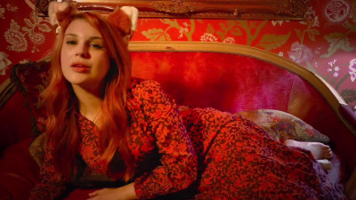 Olive Wood - Crazy Cat Girl 2 - The Cattery