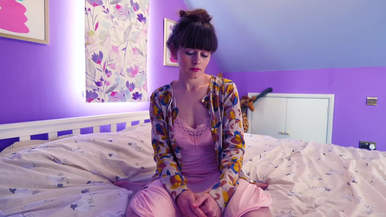 Sydney Harwin - Mommy's big secret - ASMR Porn Video & Massage XXX | Fullthot