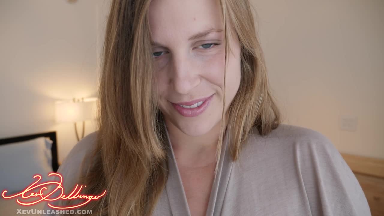 Xev Bellringer - Pregnant Oil Up 4K - ASMR Porn Video & Massage XXX | Fullthot