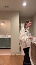 Erin Gilfoy - Try on