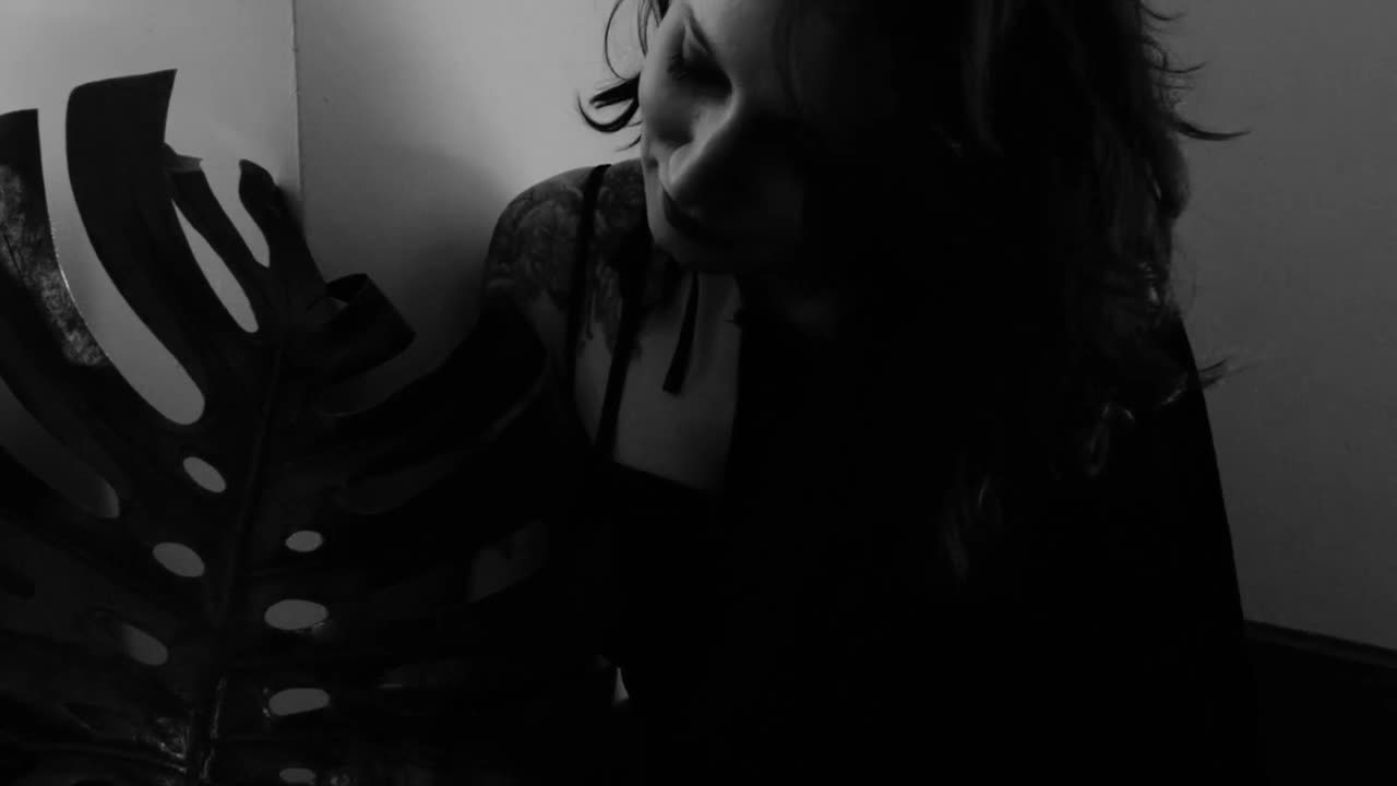 Bettie Bondage - Sansevieria; Succubus Tease - ASMR Porn Video & Massage XXX | Fullthot