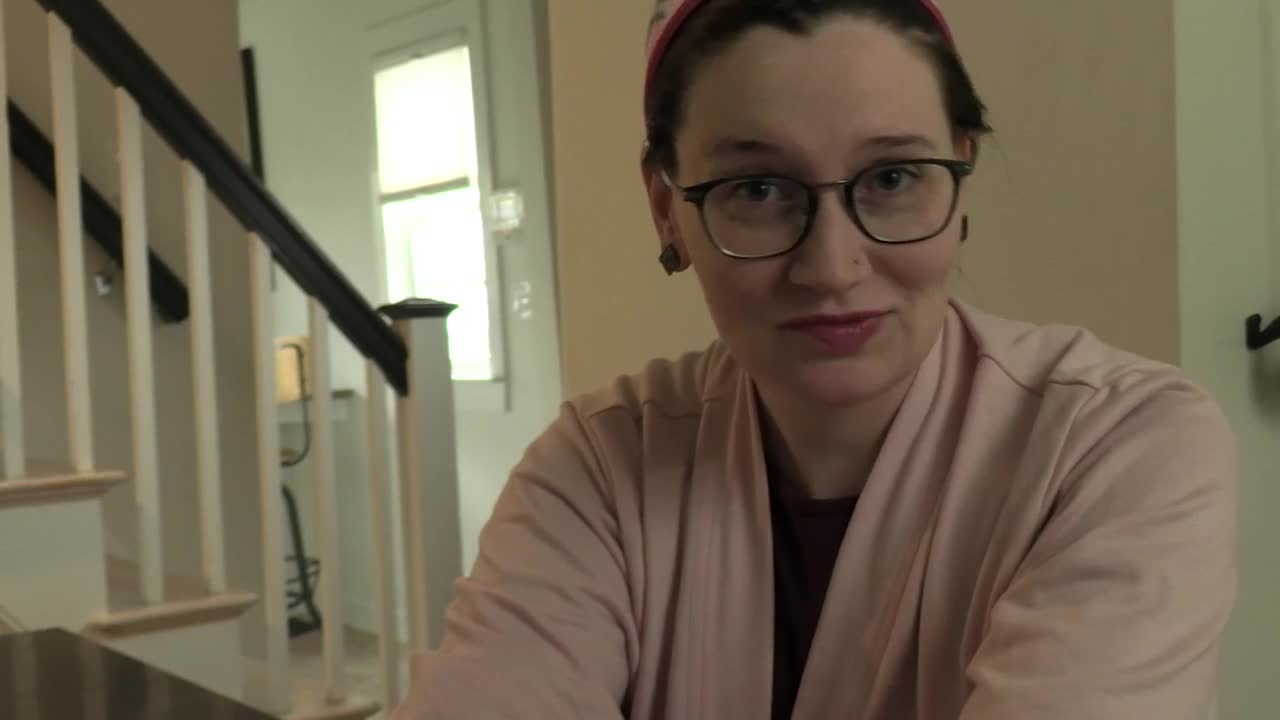 Bettie Bondage - Staying with Mom 4K - ASMR Porn Video & Massage XXX | Fullthot