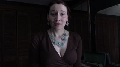 Bettie Bondage XXX - Learning to Lick Mommy 4K