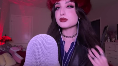 beebee ASMR - Intense Bare Mic Scratching - Mouth Sounds