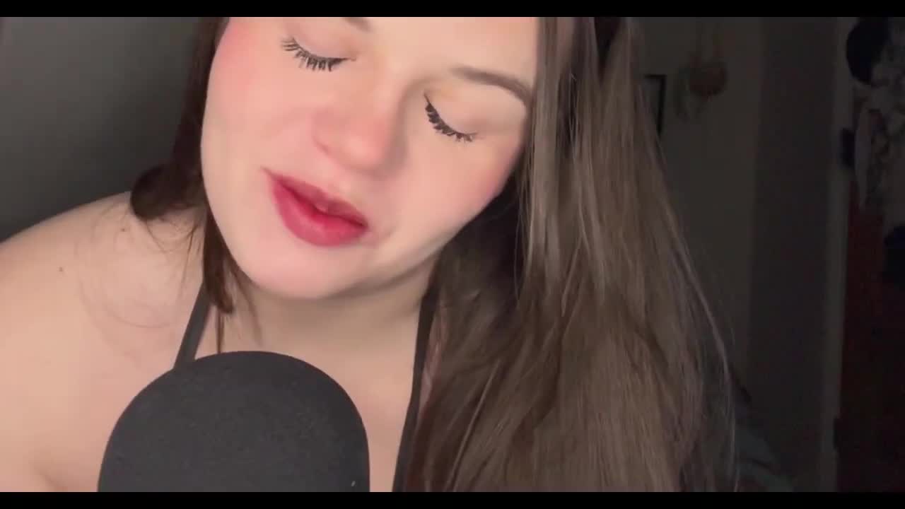 Peppered Tingles ASMR - Kisses and Boobs
