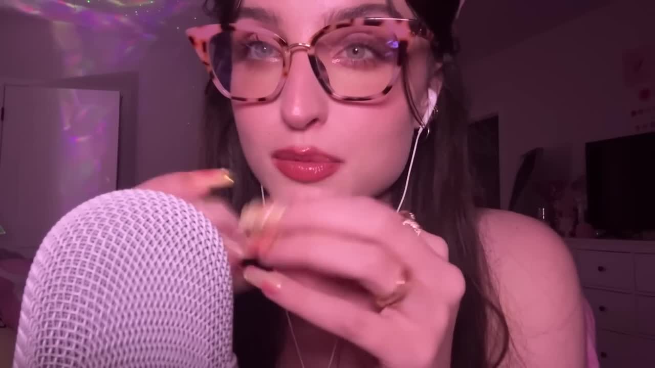 beebee asmr - Upclose Kisses, “You’re Loved” Affirmations, Mouth Sounds