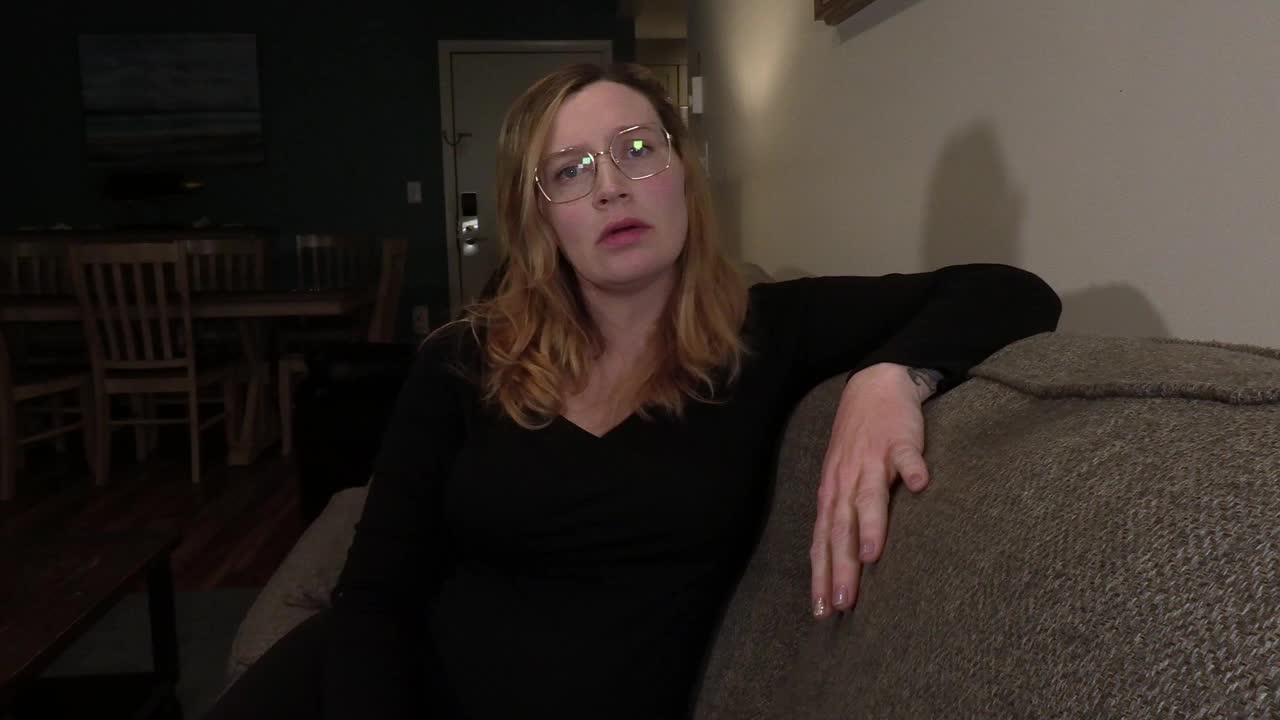 Bettie Bondage – Small Penis Lessons With Mom