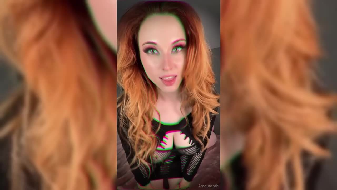 Amouranth - VR Its So Realistic