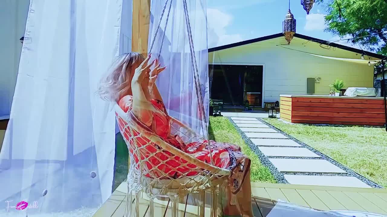 Mama Fiona - Rave Mom