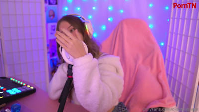 Diddly ASMR - 2 July 2025 - Accidentally Caught Stroking My Cock On Livestream - ASMR Porn Video & Massage XXX | Fullthot