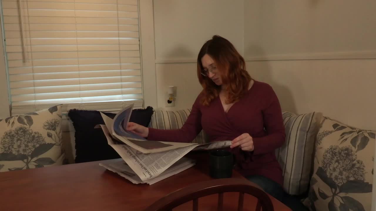 Bettie Bondage - Size Queen Step-Mom in 4K