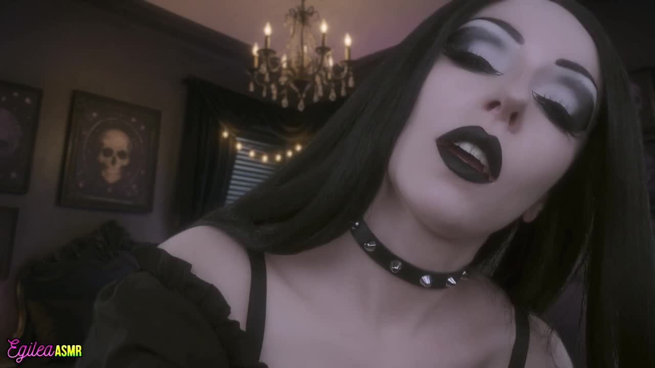 Egilea ASMR - Goth Girl Kisses You
