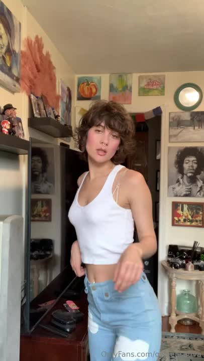 Quiet Creative ASMR - Stripping