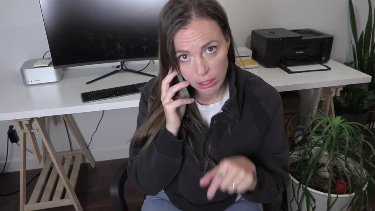Yogabella - Free Use Mommy On The Phone