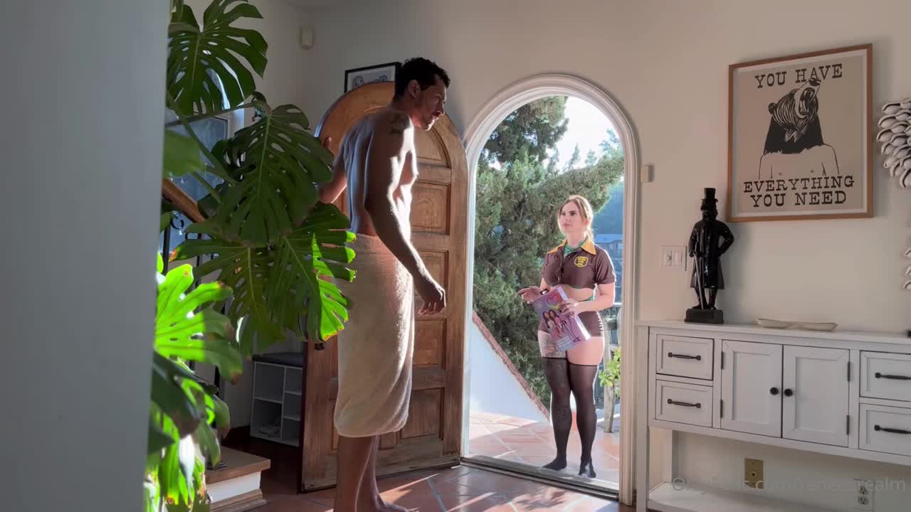 Reneesrealm - B/G SexTape | BBC Fuck Delivery Girl