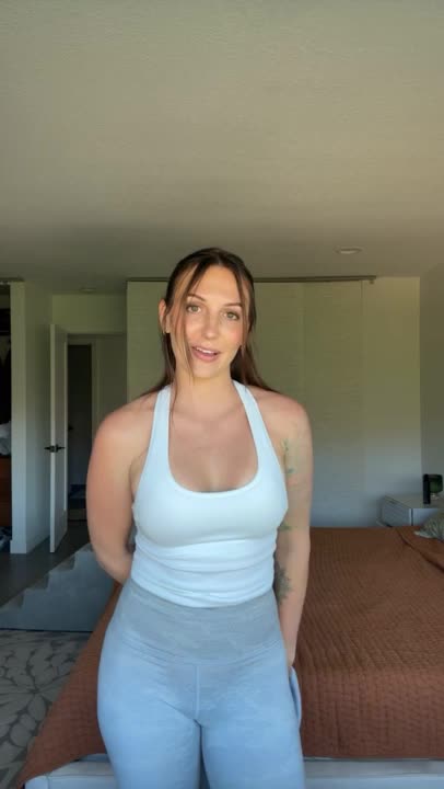 Tatum Christine - Wanna see my nails on my hands and feet?