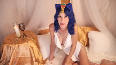 Cleopatra sexual and softly spoken roleplay with oil