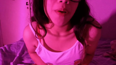 Latina babe lets you cum on her ass