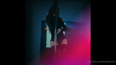 Stripper sucking your cock and calming you down