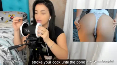 Touching the mic with boobs