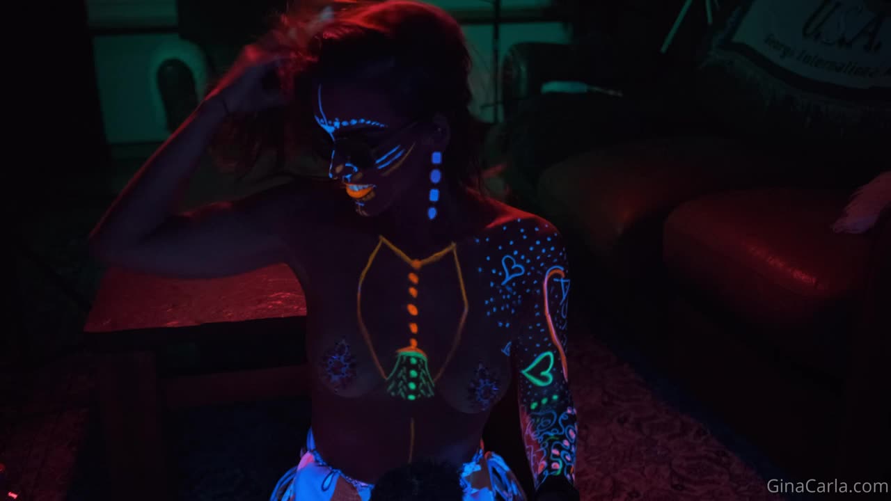 Gina Carla ASMR - Neon boobs­ Premium Exclusive 19 September 2020