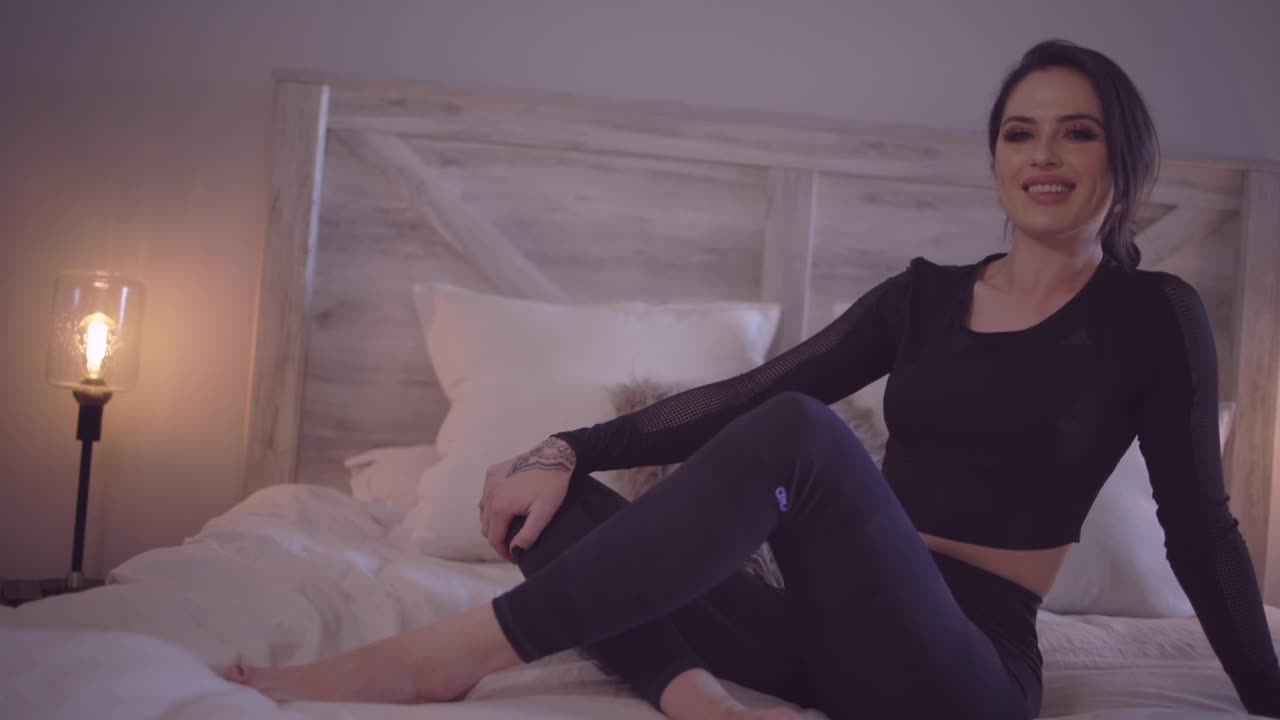Goddess Alessa - Eat it for StepMommy