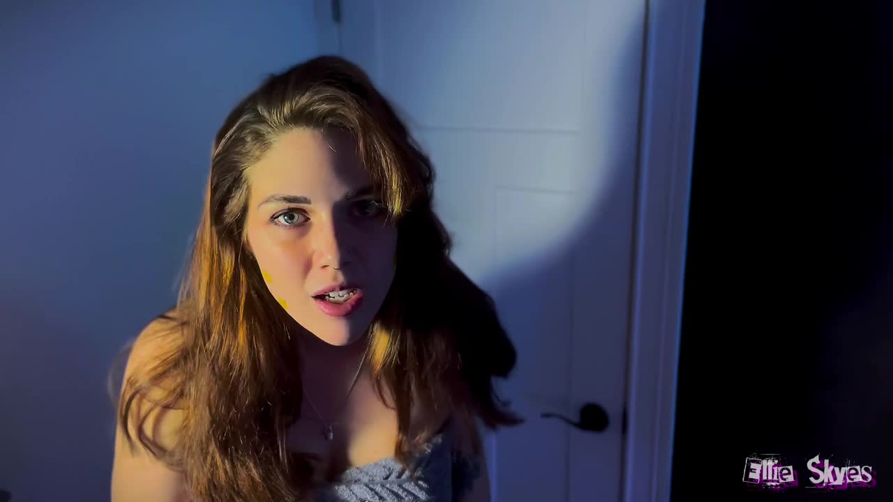 Ellie Skyes - I Thought My Mom Got Rid Of You