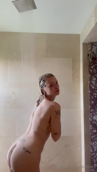 Lottie shower