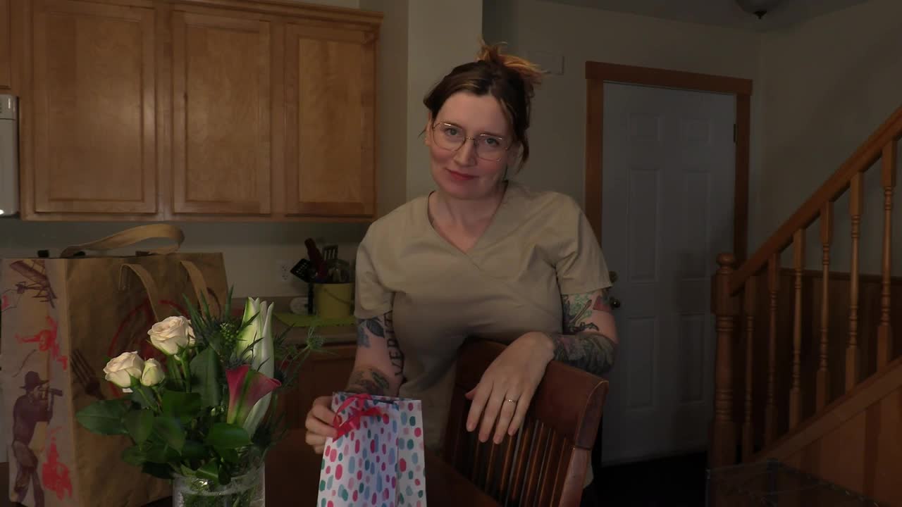 Masaje de cumpleaños para madrastra 4K