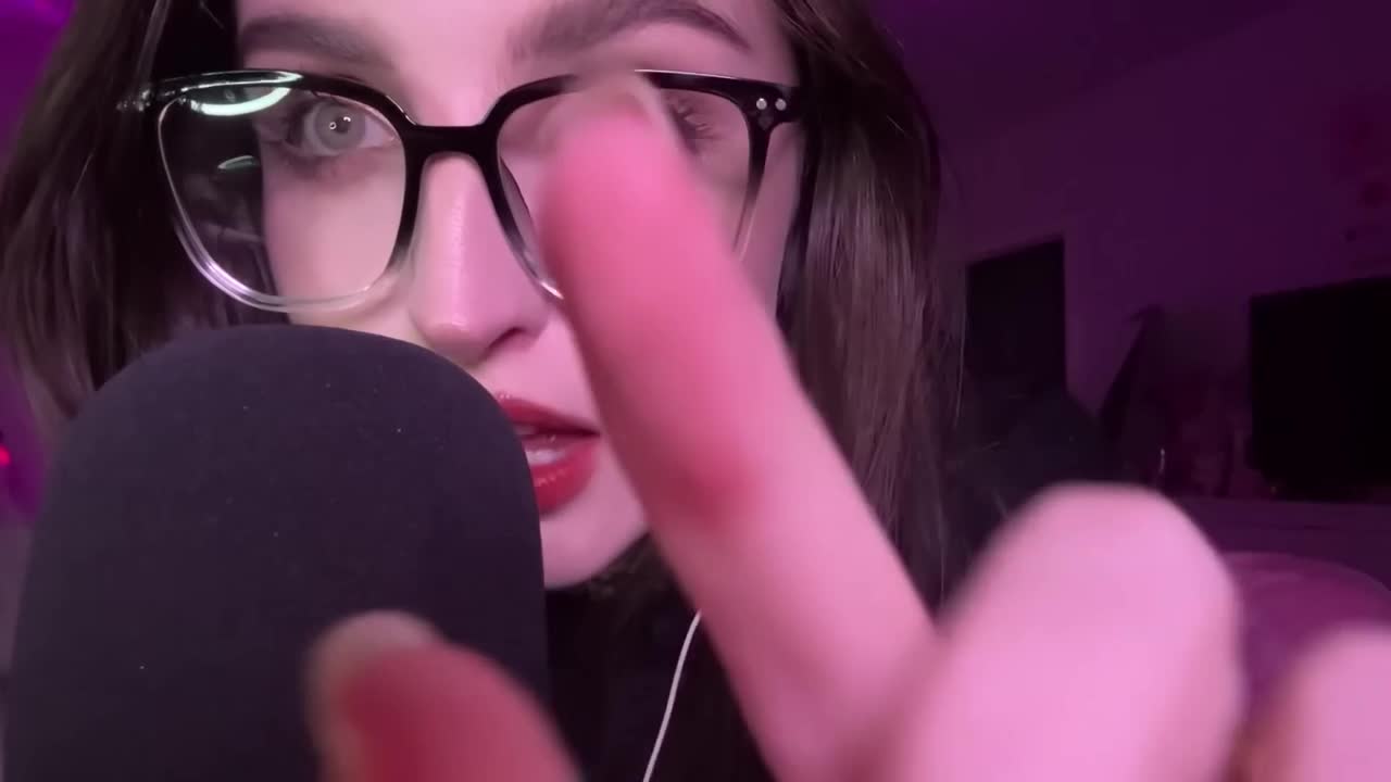 beebee asmr - ASMR - Chaotic Mouth Sounds, Upclose Hand Movements, Random Triggers w⧸ Rambling