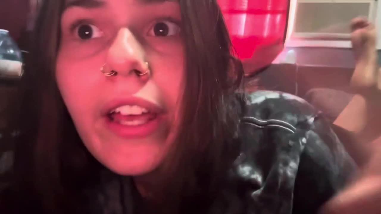 MadzzWorld - (kisses-licking)