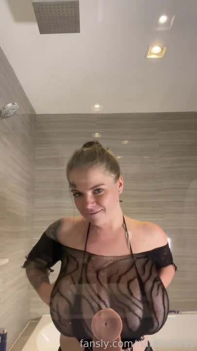 Natalia Polyakova  - Big Natural Tits On Glass