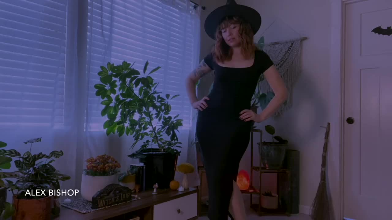 Alex Bishop – Halloween Cumpilation