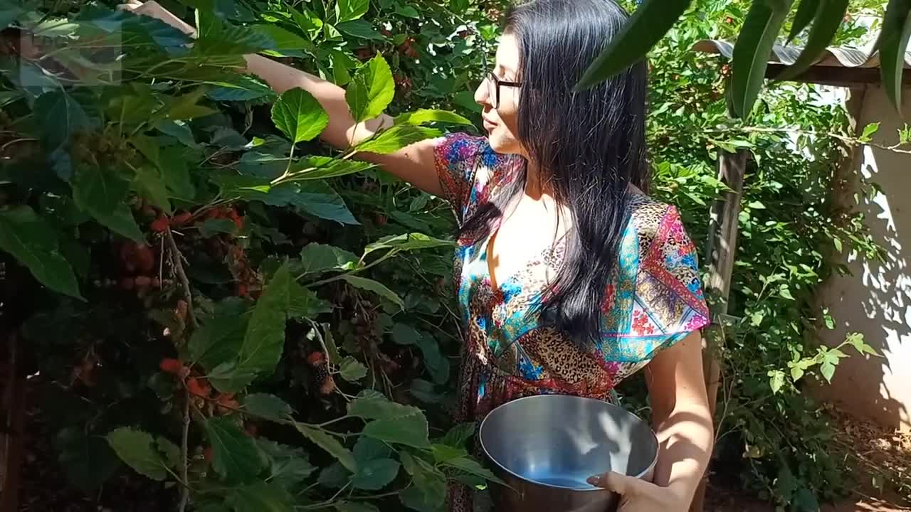 Loreena Fox – Step-Mommy's Mulberries