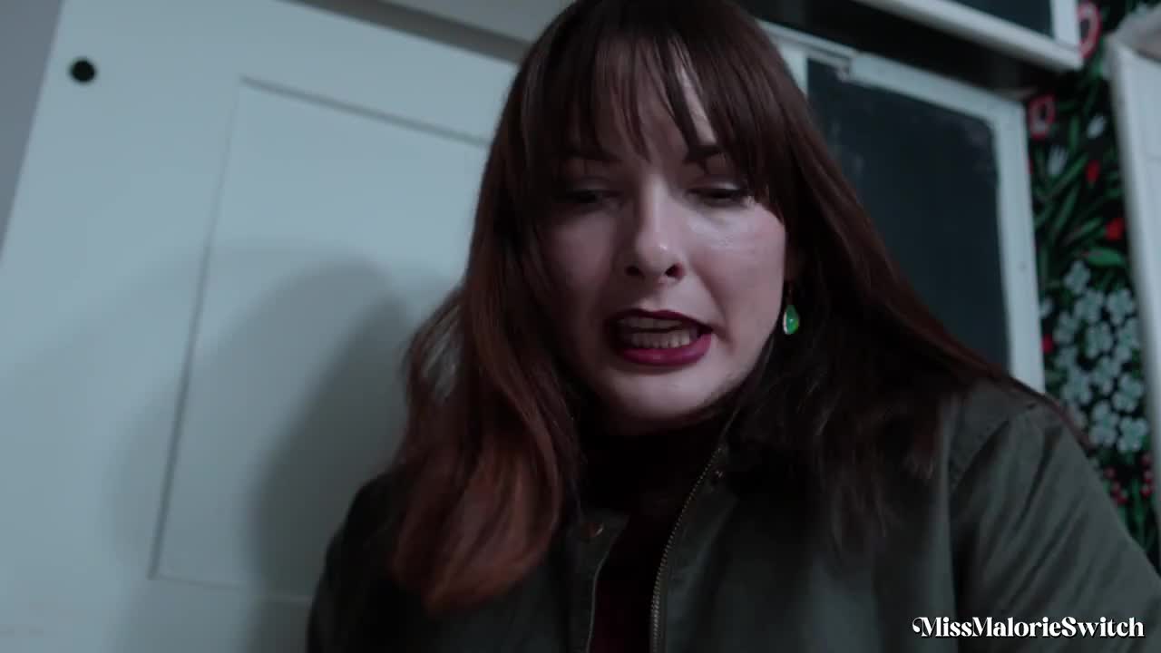 Miss Malorie Switch - StepMom's Holiday Dinner