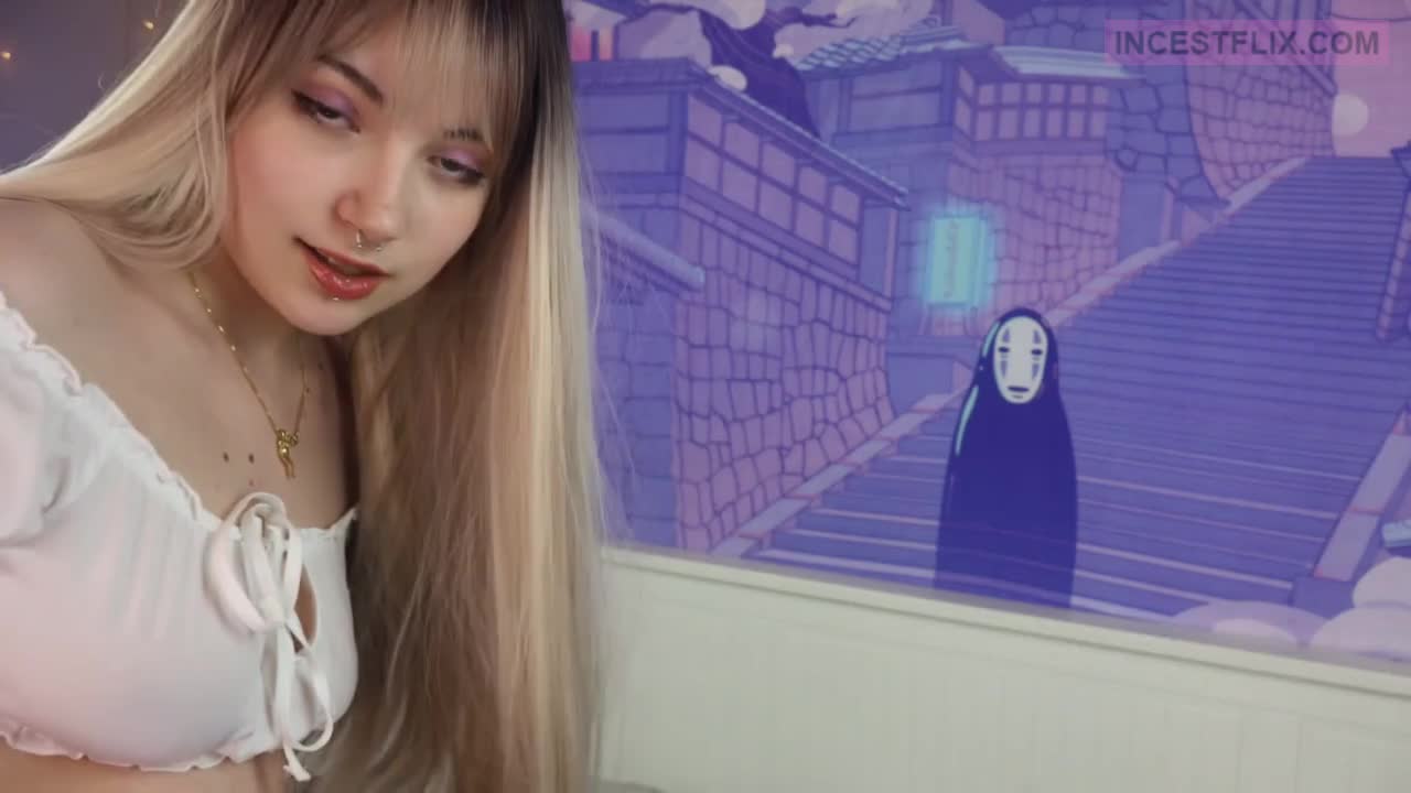 DogWife - Futa sister pegs you after catching you sniffing her panties