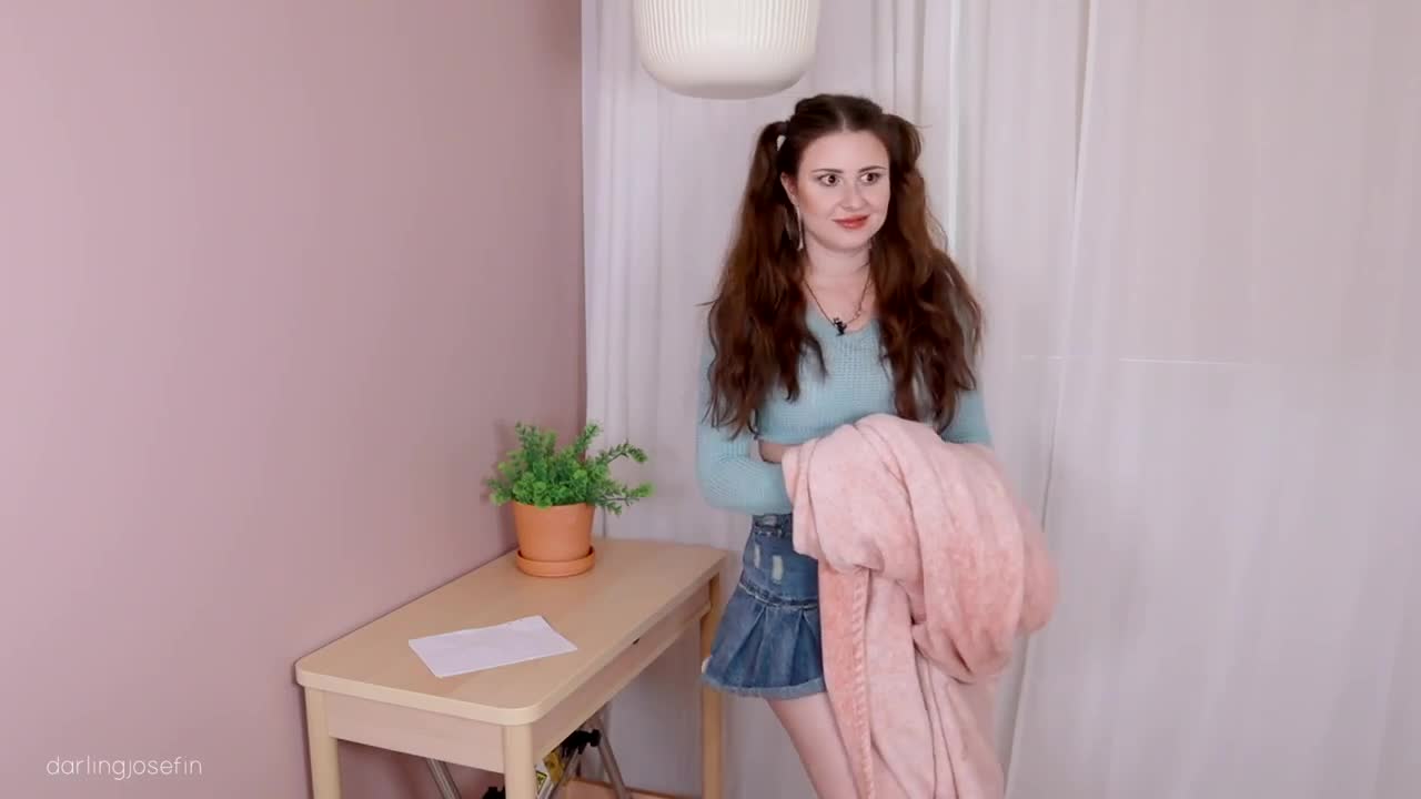 Darlingjosefin – Corrupting the Babysitter