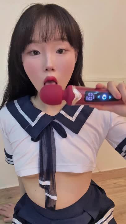 [Silent] High-Frequency Wave Test in Sailor Look: Real Shiver