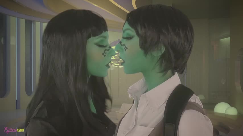 Egilea ASMR - Seductive aliens kiss you and each other