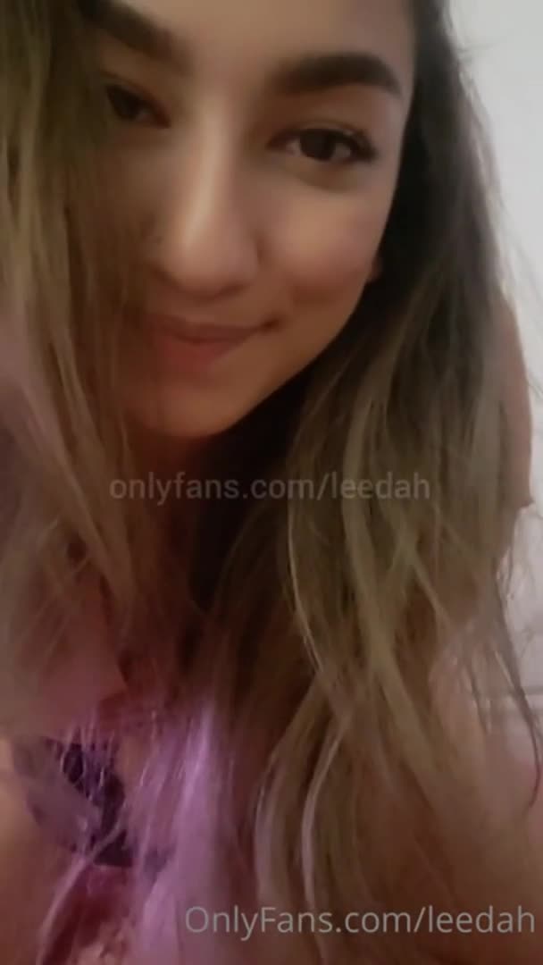 Leedah ASMR - Fucking herself with a dildo just off-camera