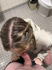 Jessnjamez Bathroom Blowjob Facialss - ASMR Porn Video & Massage XXX | Fullthot