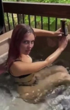 Olivia Mae Hot Tub Deepthroat Blowjob 3ijkl - ASMR Porn Video & Massage XXX | Fullthot