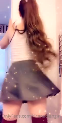 Lilcanadiangirl Nude Tits Ass Tease