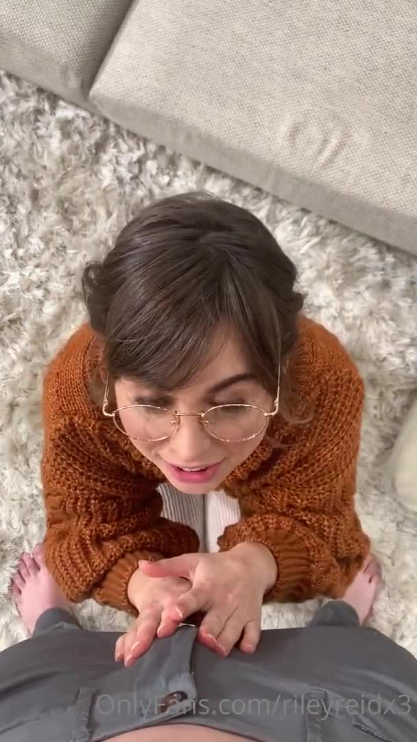 Riley Reid Nerdy Girlfriend Sex Tape A1