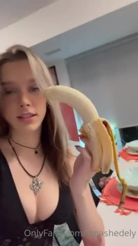 Ashley Matheson Sexy Banana Blowjob Ed Cdef