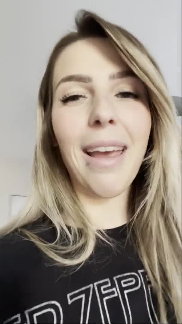 Roxy Delani Nude Blowjob And Riding