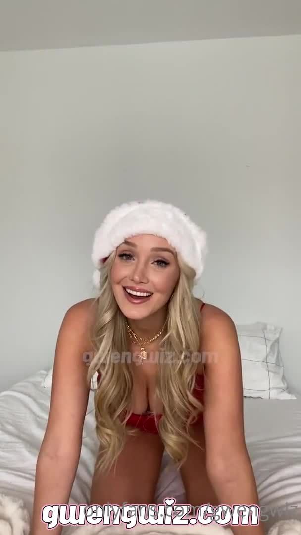 Gwengwiz Face Time Sex With Pillow Humping